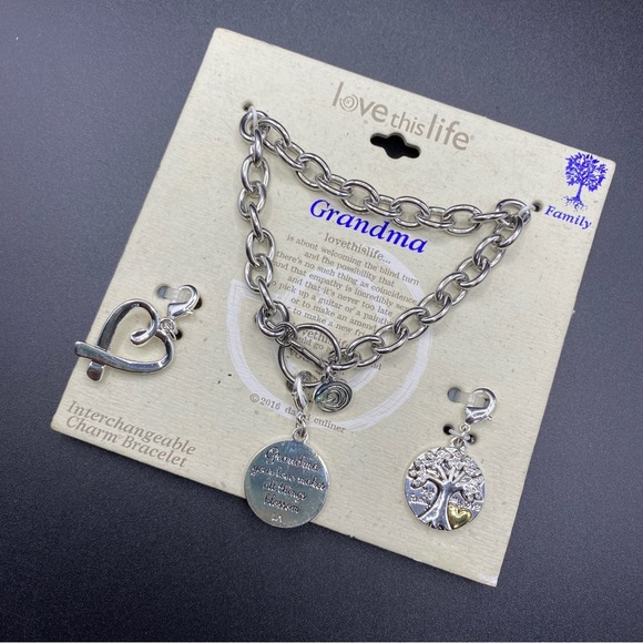 Love This Life Grandma Charm Bracelet New On Card - Picture 1 of 8